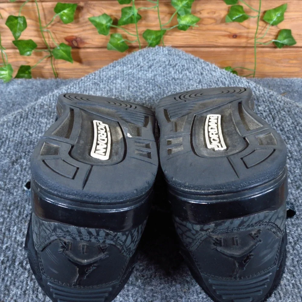 Nike Air Jordan‎ 3 Retro Black Cat Boys Basketball Shoes Size 4Y Triple Black